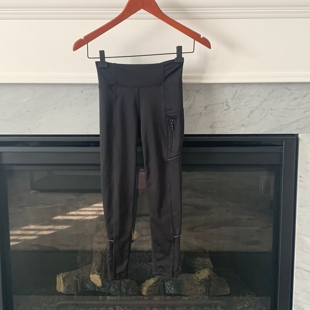 Black leggings from GAP!